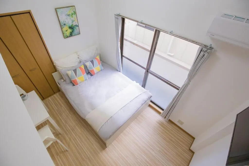 閑静な住宅街_暖かく居心地の良いデザイン Eos-J Tokió Apartman